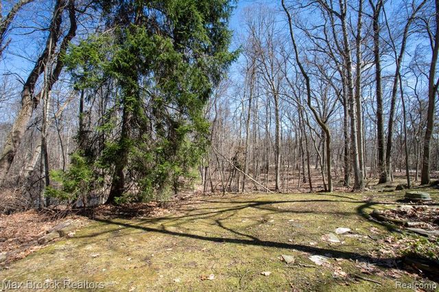 30875 Franklin Road, Franklin, MI 48025