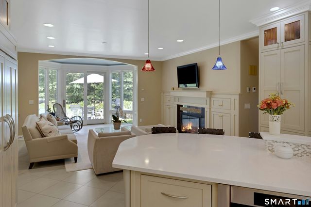 700 Hollow Tree Ridge Road, Darien, CT 06820