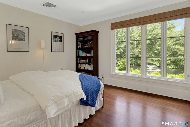 700 Hollow Tree Ridge Road, Darien, CT 06820