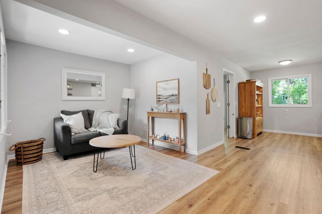 20843 Iteri Avenue, Lakeville, MN 55044