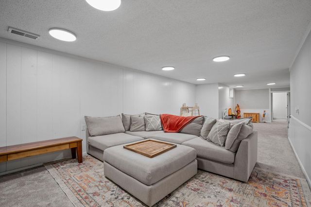 20843 Iteri Avenue, Lakeville, MN 55044