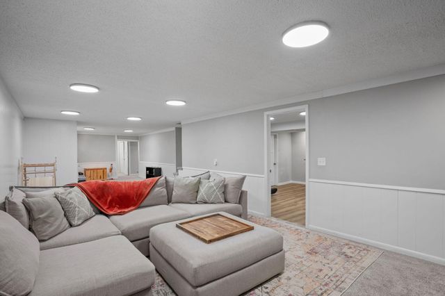 20843 Iteri Avenue, Lakeville, MN 55044