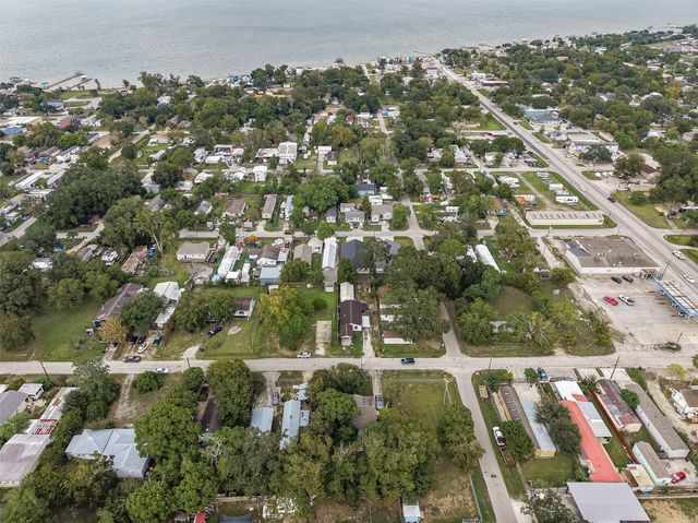 4447 5th Street, Bacliff, TX 77518