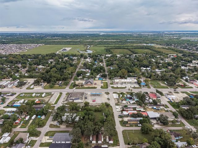 4447 5th Street, Bacliff, TX 77518