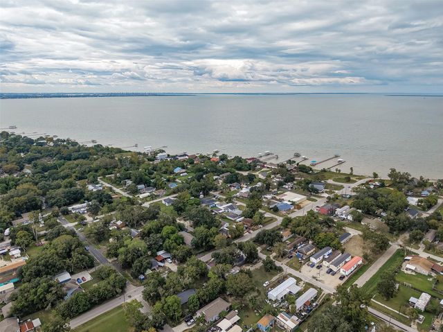 4447 5th Street, Bacliff, TX 77518