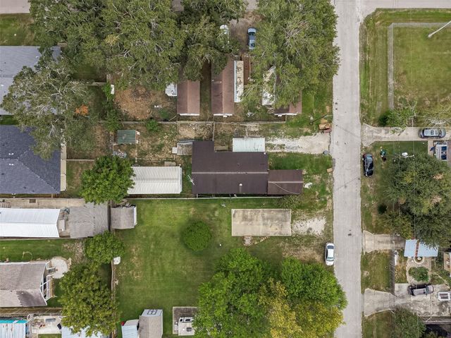 4447 5th Street, Bacliff, TX 77518