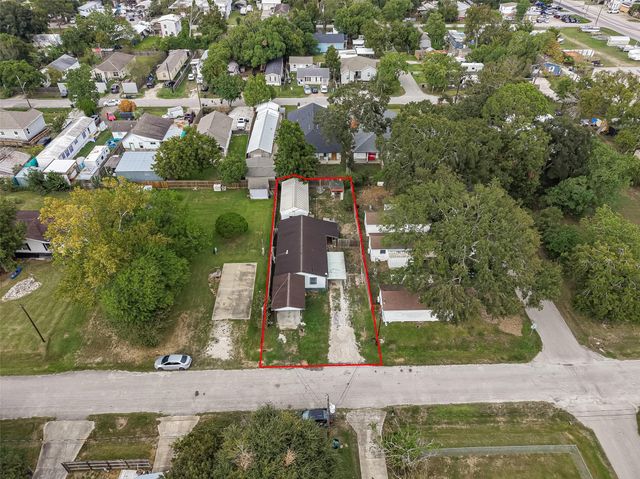 4447 5th Street, Bacliff, TX 77518