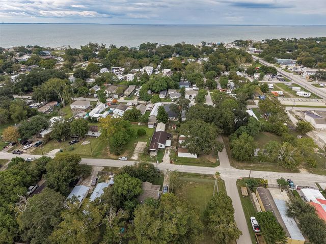 4447 5th Street, Bacliff, TX 77518