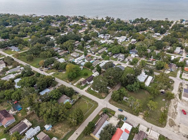 4447 5th Street, Bacliff, TX 77518