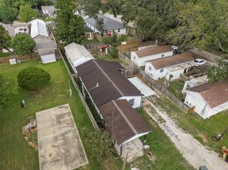 4447 5th Street, Bacliff, TX 77518
