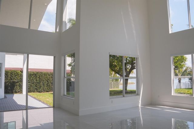 5227 SW 195th Terrace, Miramar, FL 33029