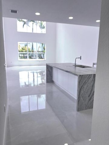 5227 SW 195th Terrace, Miramar, FL 33029