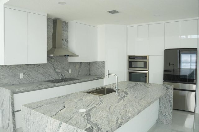 5227 SW 195th Terrace, Miramar, FL 33029