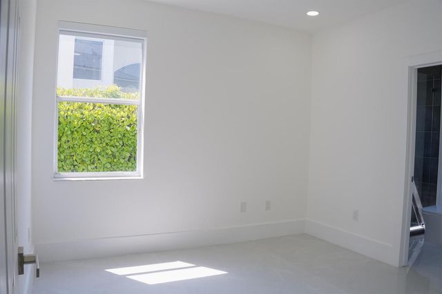 5227 SW 195th Terrace, Miramar, FL 33029