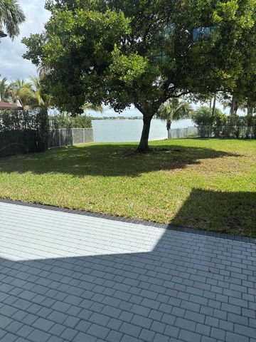 5227 SW 195th Terrace, Miramar, FL 33029