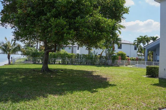 5227 SW 195th Terrace, Miramar, FL 33029