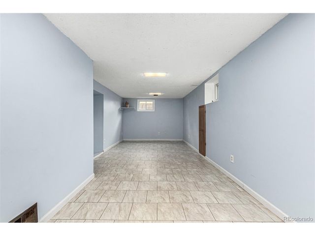 6691 S Wellington Ct, Centennial, CO 80121