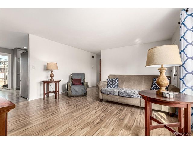 6691 S Wellington Ct, Centennial, CO 80121