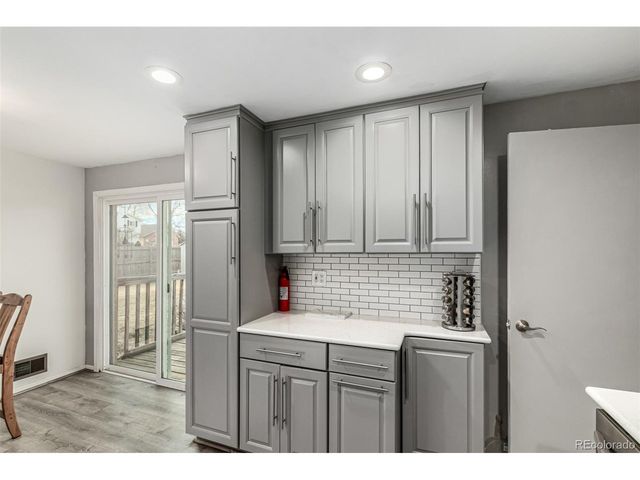 6691 S Wellington Ct, Centennial, CO 80121