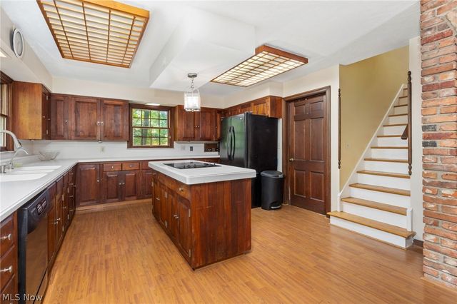 10124 Barr Road, Brecksville, OH 44141
