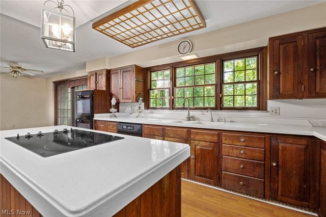 10124 Barr Road, Brecksville, OH 44141