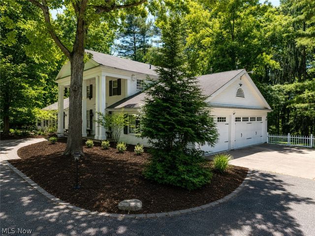 10124 Barr Road, Brecksville, OH 44141
