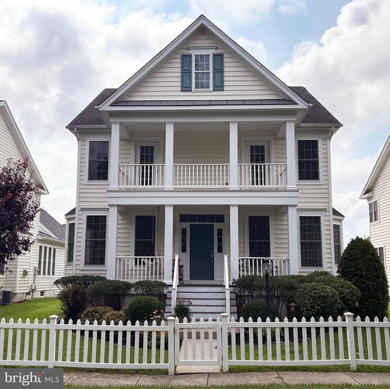 25285 DOOLITTLE LN, Chantilly, VA 20152