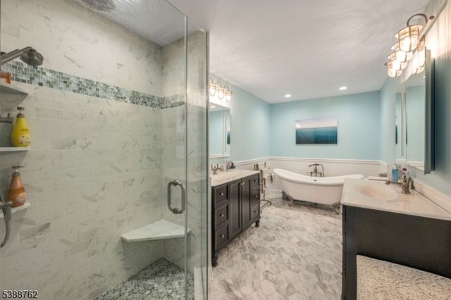 23 Community Pl, Morristown Town, NJ 07960