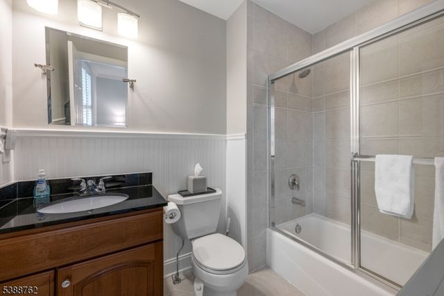 23 Community Pl, Morristown Town, NJ 07960