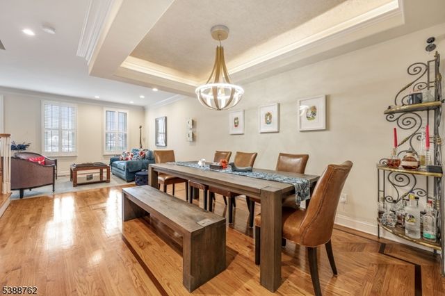 23 Community Pl, Morristown Town, NJ 07960