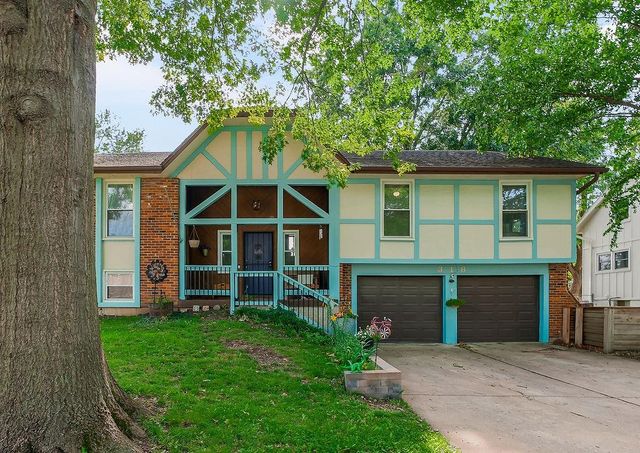 318 N Cherry Street, Gardner, KS 66030