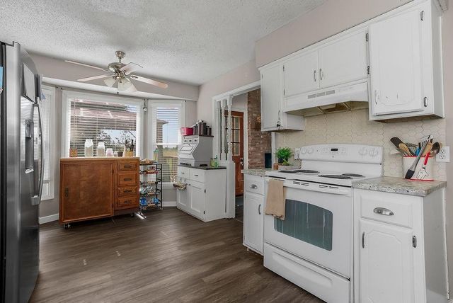318 N Cherry Street, Gardner, KS 66030