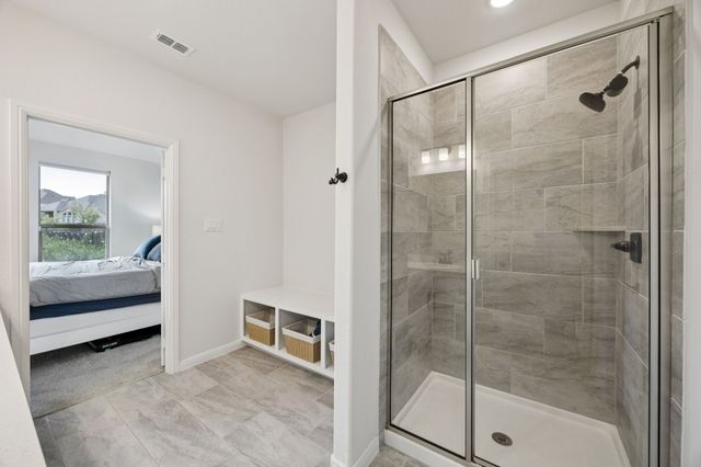 1877 Lakemont Drive, Van Alstyne, TX 75495