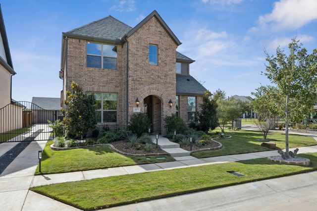 1877 Lakemont Drive, Van Alstyne, TX 75495