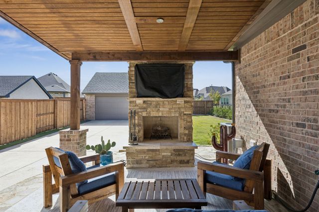 1877 Lakemont Drive, Van Alstyne, TX 75495