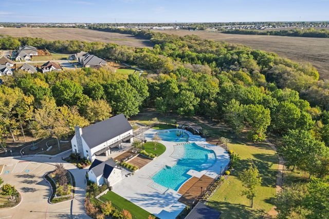 1877 Lakemont Drive, Van Alstyne, TX 75495