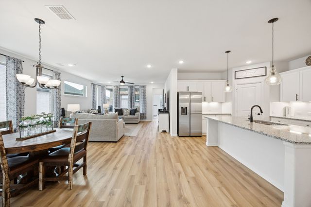 1877 Lakemont Drive, Van Alstyne, TX 75495