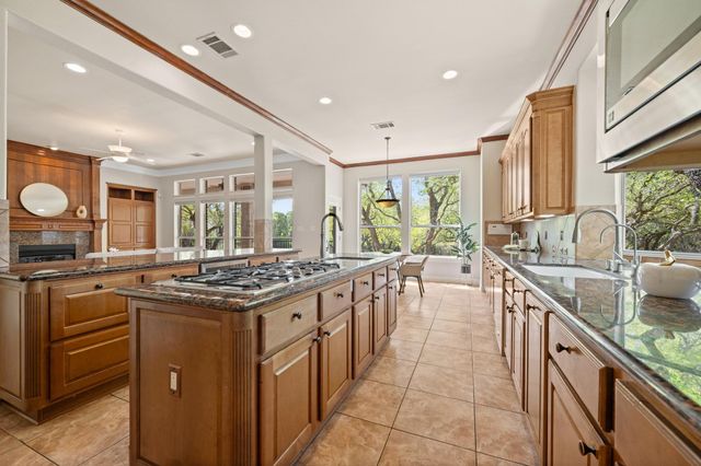 2614 Collingwood DR, Round Rock, TX 78665