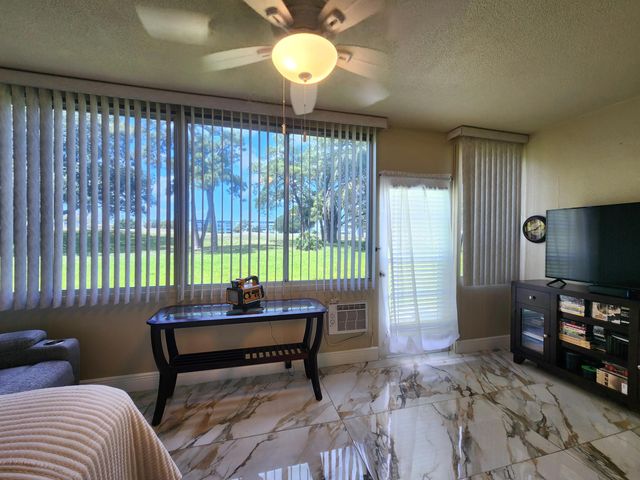 1012 Ellesmere A 1012, Deerfield Beach, FL 33442