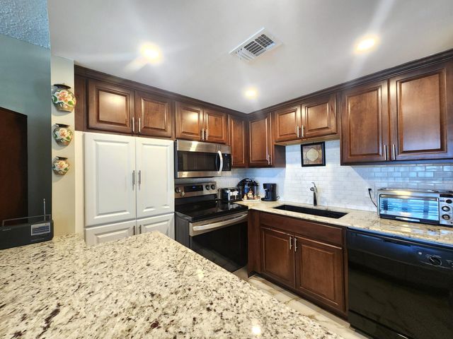 1012 Ellesmere A 1012, Deerfield Beach, FL 33442