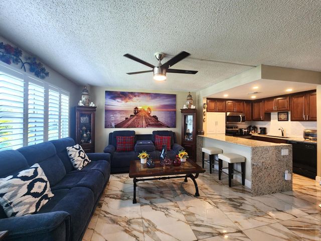 1012 Ellesmere A 1012, Deerfield Beach, FL 33442