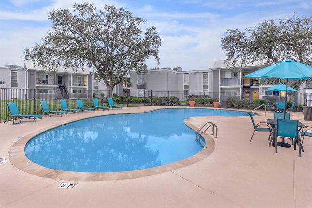 10402 Sandpiper Drive 11-156, Houston, TX 77096