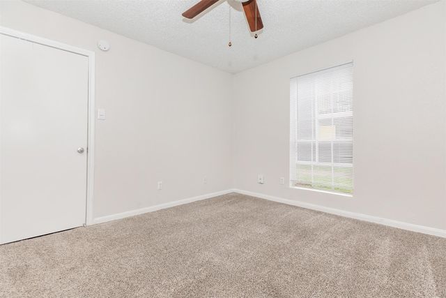 10402 Sandpiper Drive 11-156, Houston, TX 77096