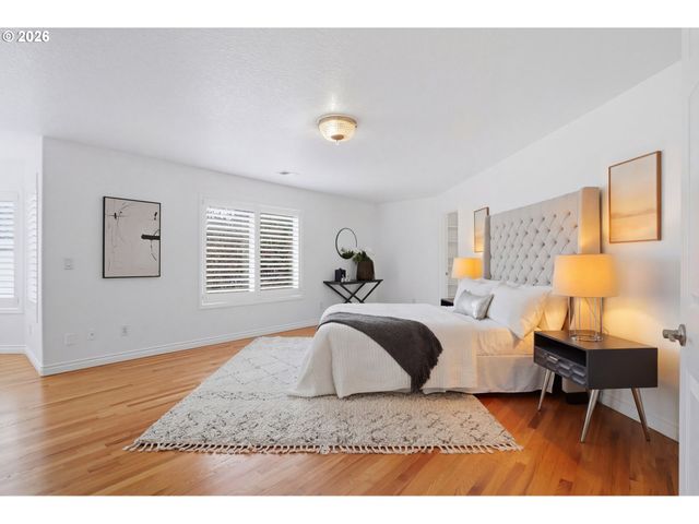 14351 Se CRESTVIEW Dr, Clackamas, OR 97015