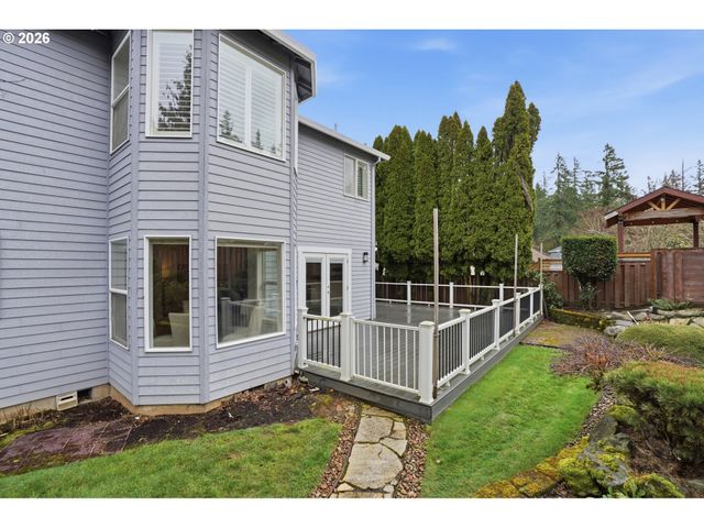 14351 Se CRESTVIEW Dr, Clackamas, OR 97015