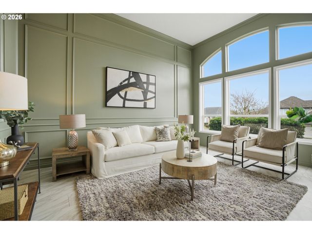 14351 Se CRESTVIEW Dr, Clackamas, OR 97015