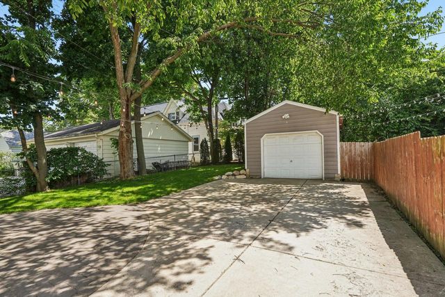 1546 N 49th STREET, Milwaukee, WI 53208