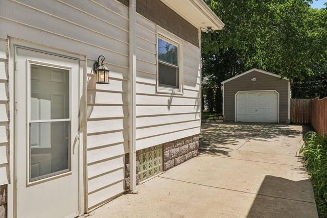 1546 N 49th STREET, Milwaukee, WI 53208