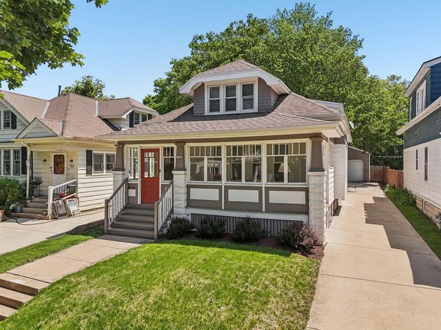 1546 N 49th STREET, Milwaukee, WI 53208