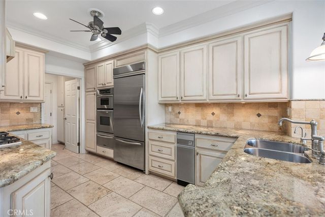 25851 Cordova, Laguna Hills, CA 92653